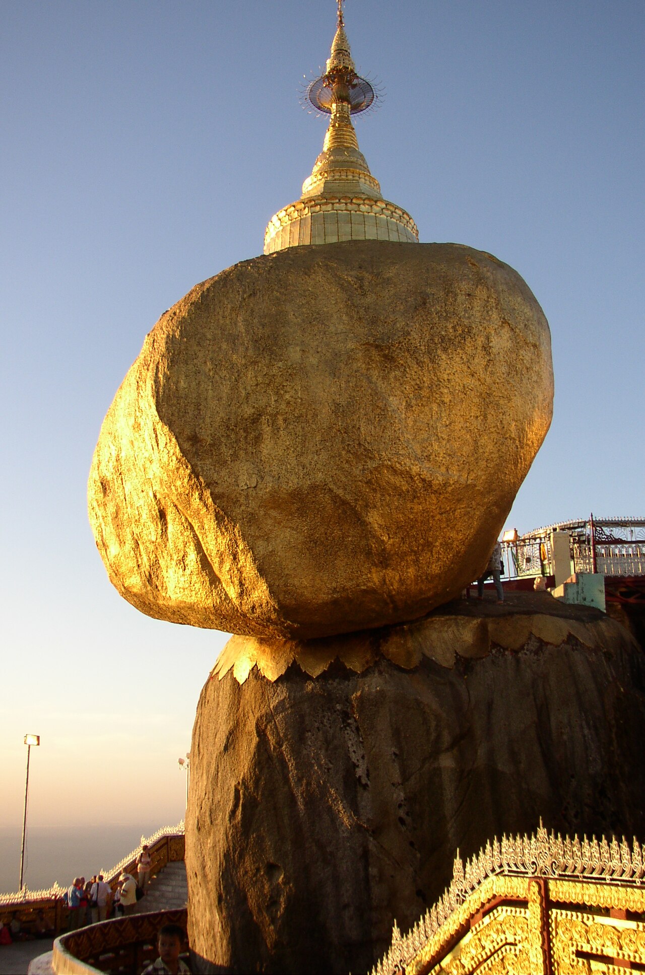 Kyaiktiyo Pagoda destination view